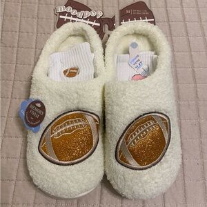 🏈NWT! Moodpop Cozy Football Slippers/Socks with Memory Foam